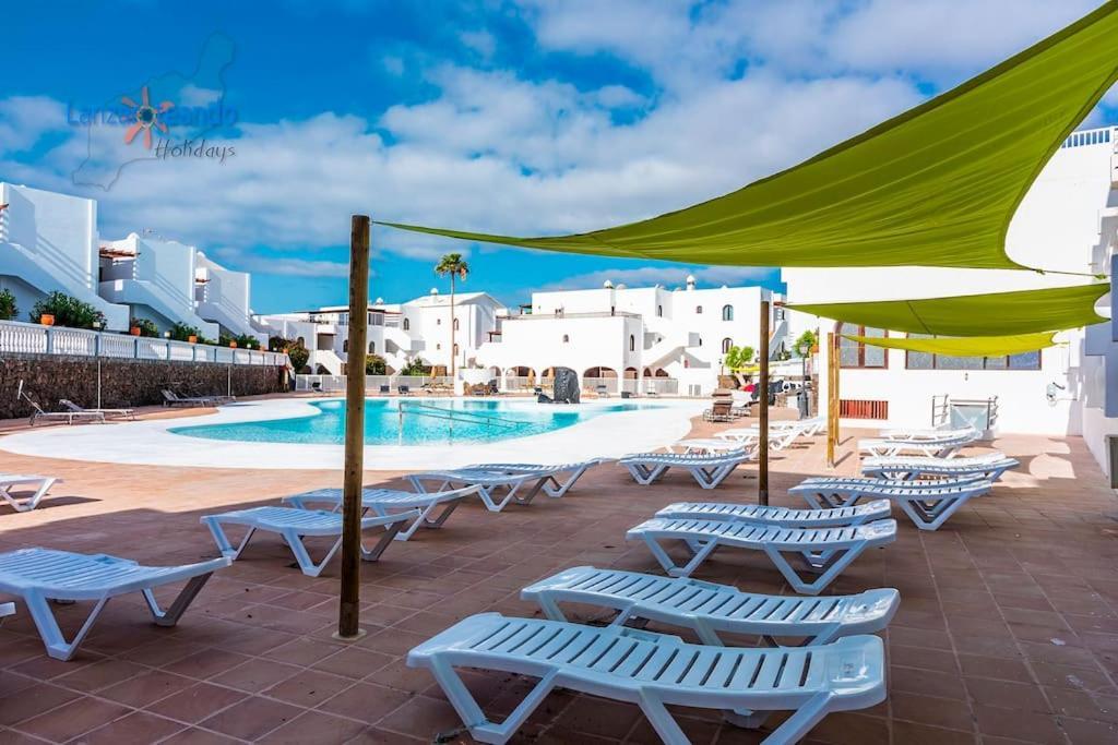 Vivienda Vacacional El Descanso Costa Teguise Exterior photo